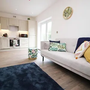 16 North Road Flat 3 By Mia Living Free Parking On Site Apartment Cardiff